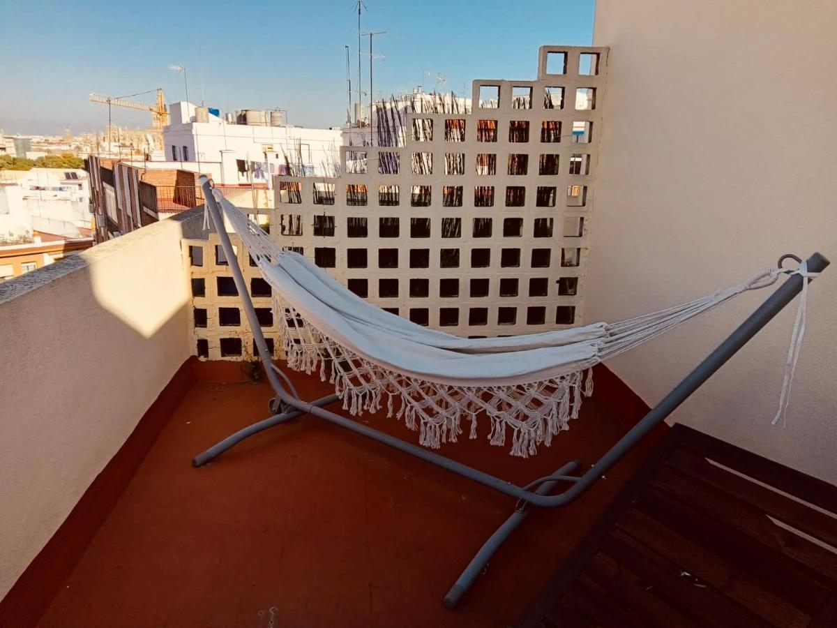 Lovely Triana Flat With Roof Terrace Sevilla Bagian luar foto